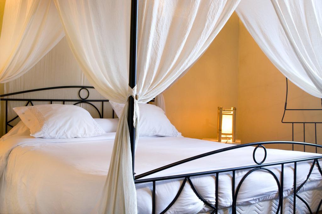 Chambres D'Hotes Jauregia Сент-Этьен-де-Баигорри Экстерьер фото