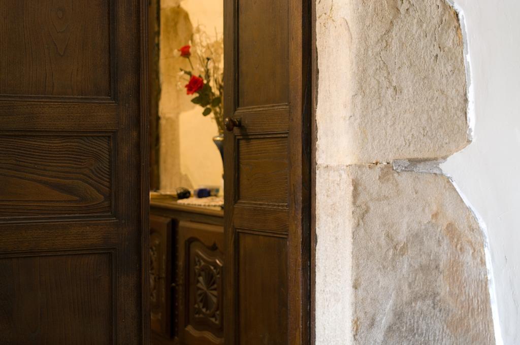 Chambres D'Hotes Jauregia Сент-Этьен-де-Баигорри Экстерьер фото